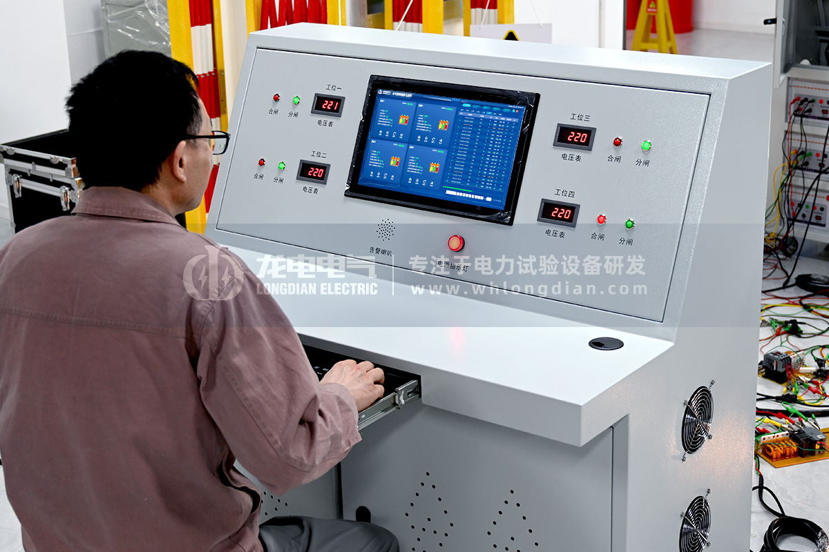 高壓開(kāi)關(guān)磨合測(cè)試臺(tái)-工程師調(diào)試 高壓開(kāi)關(guān)磨合測(cè)試臺(tái)-工程師調(diào)試
